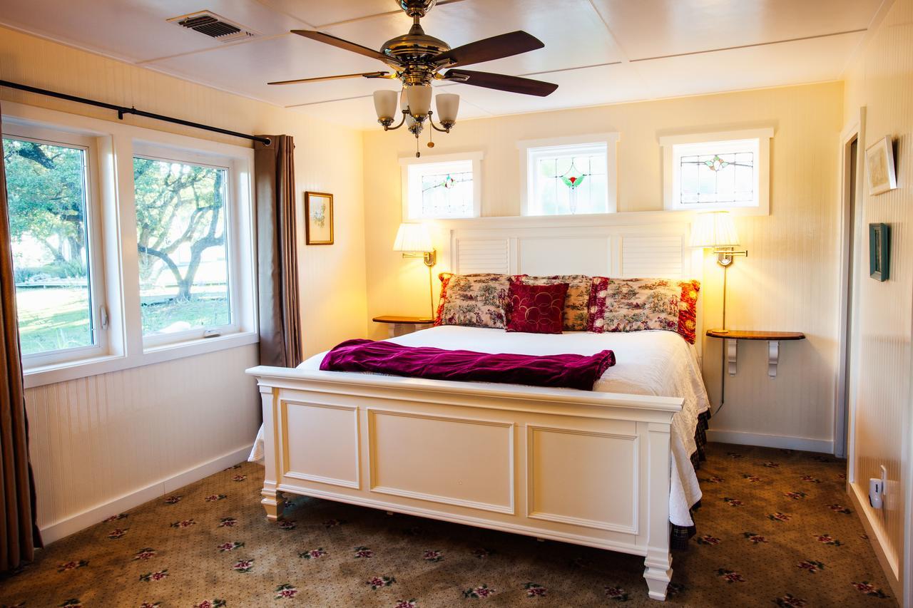 Rose Hill Retreat Aaa Four Diamond Inn Stonewall Esterno foto