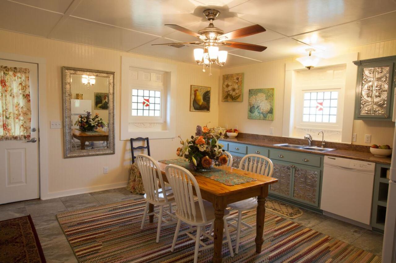 Rose Hill Retreat Aaa Four Diamond Inn Stonewall Esterno foto